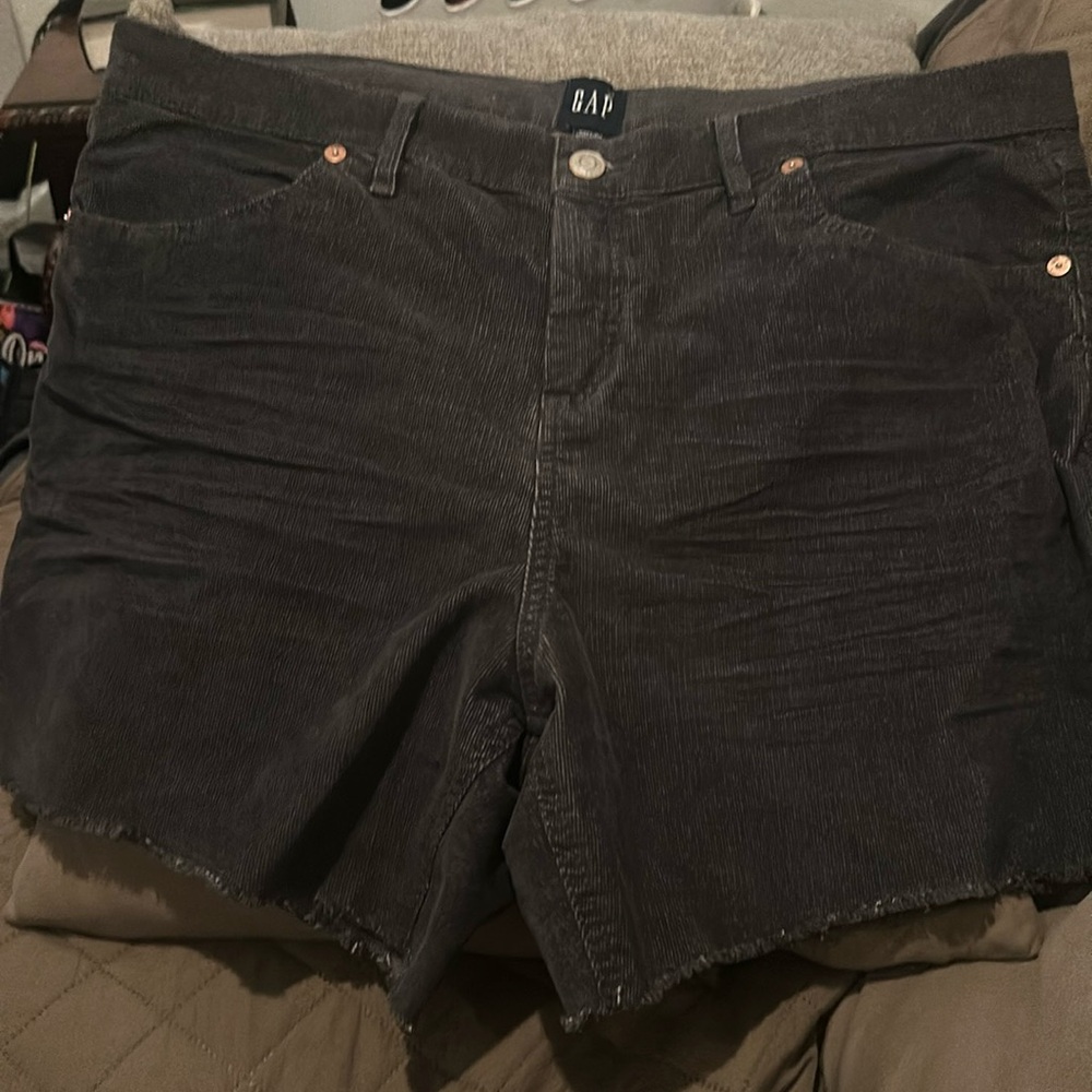Gap size 16 charcoal gray soft corduroy shorts